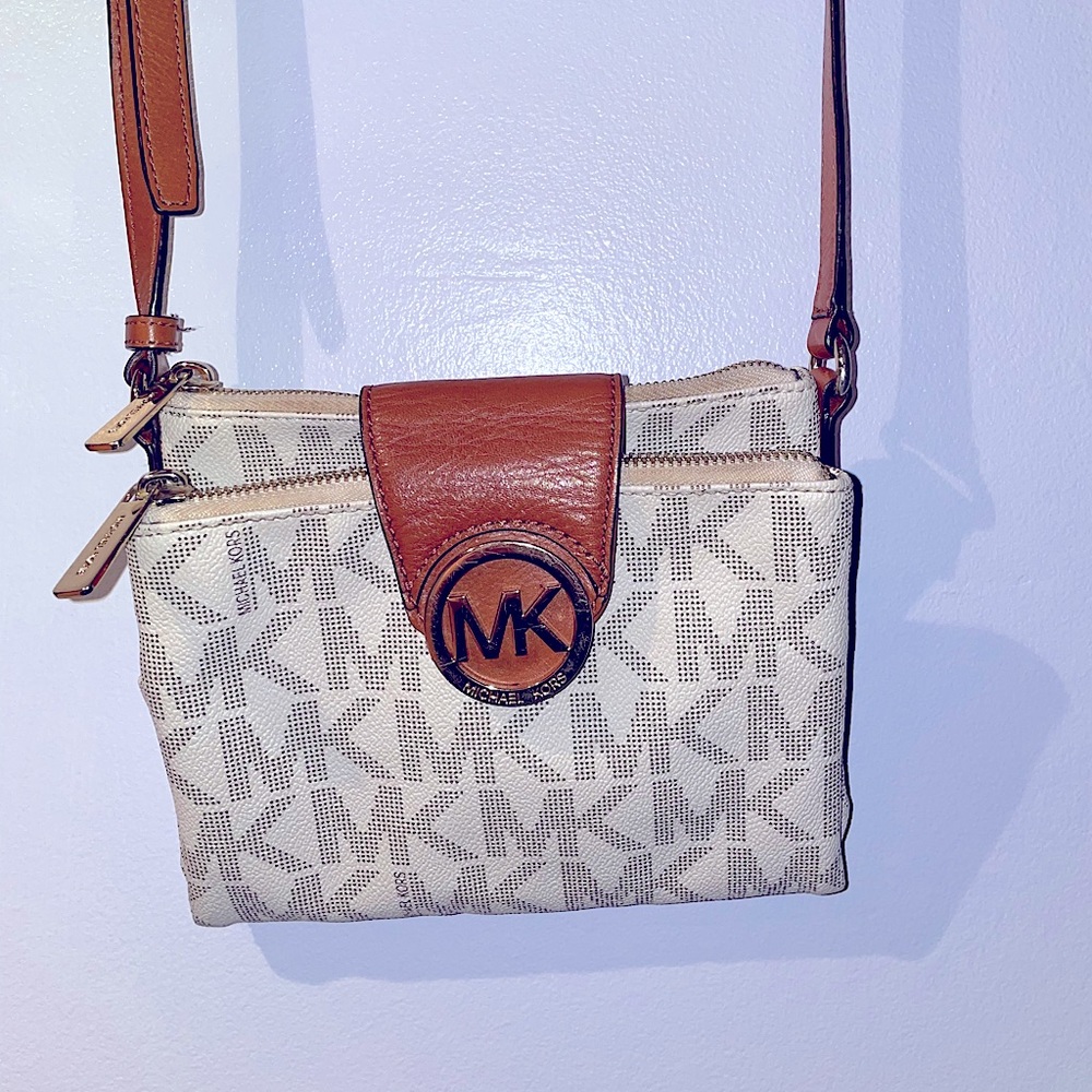 Michael Kors crossbody Purse
